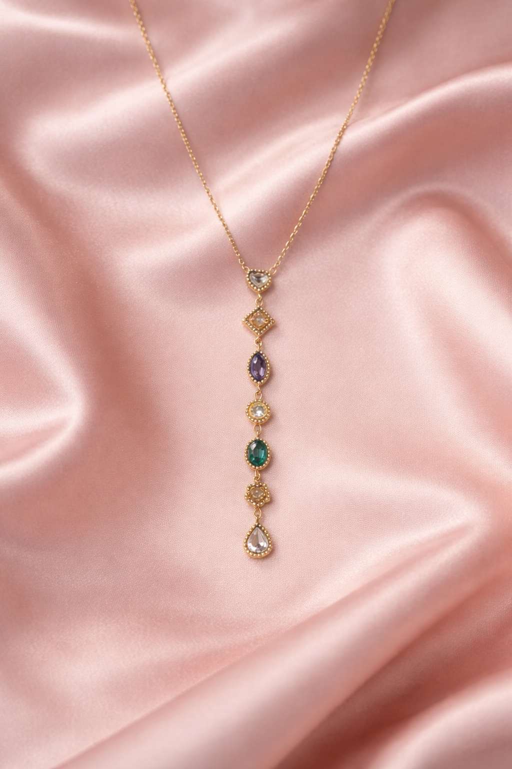 Collier doré femme à cascade de pierres – La Merveille Bijoux Engagés