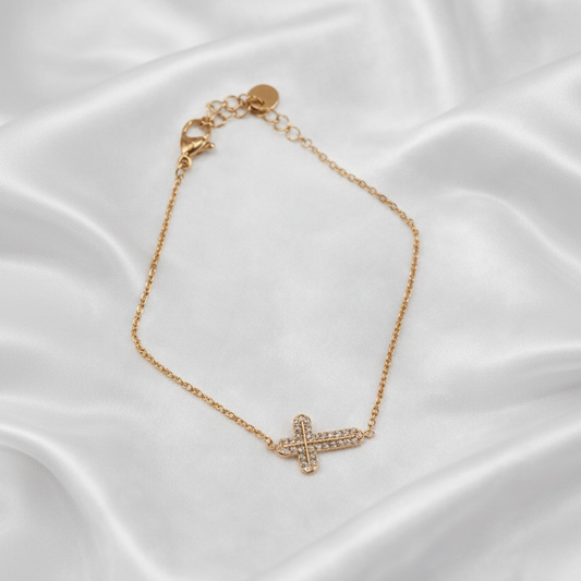 Bracelet Croix en acier inoxydable au design élégant et intemporel