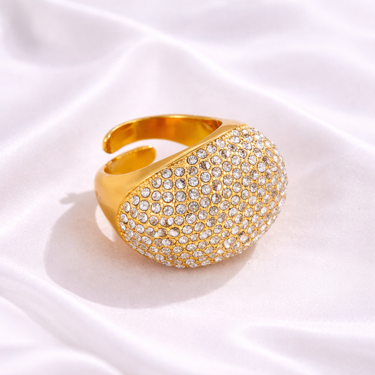 Bague bombée Lunaria en acier inoxydable doré sertie de zirconiums scintillants