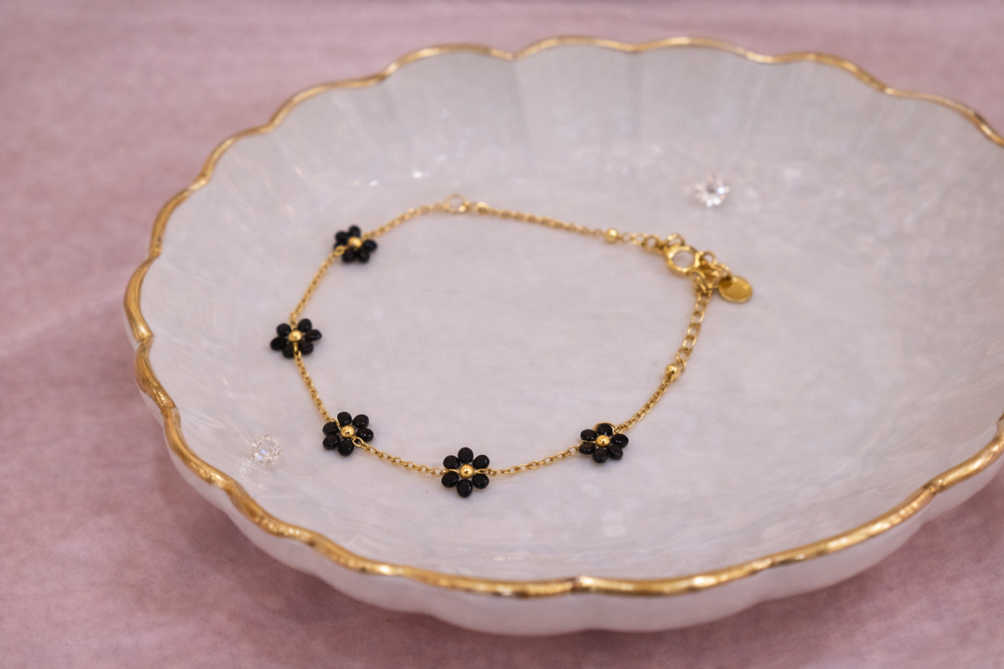 Bracelet Floréa fin à motifs floraux – La Merveille Bijoux