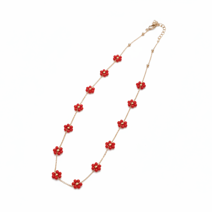 Collier Rosalia en acier inoxydable doré orné de petites fleurs rouges délicates